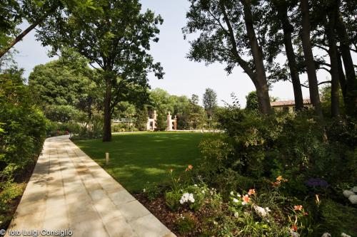 LUIGICONSIGLIO-FOTOGRAFO-giardini-Reggiolo-HotelVillaNabila 20170610 5997